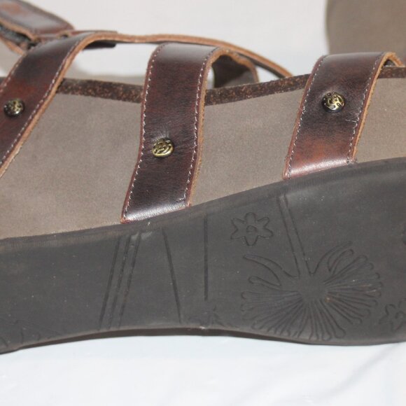 EC LADIES OTBT WEDGE PLATFORM SANDALS - 9 1/2   BRONZE - Picture 5 of 7